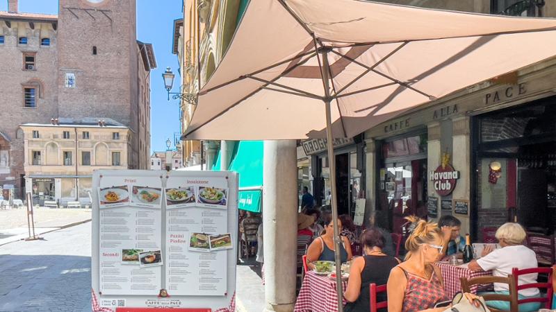 Il centro di Mantova è un mangificio? Si!