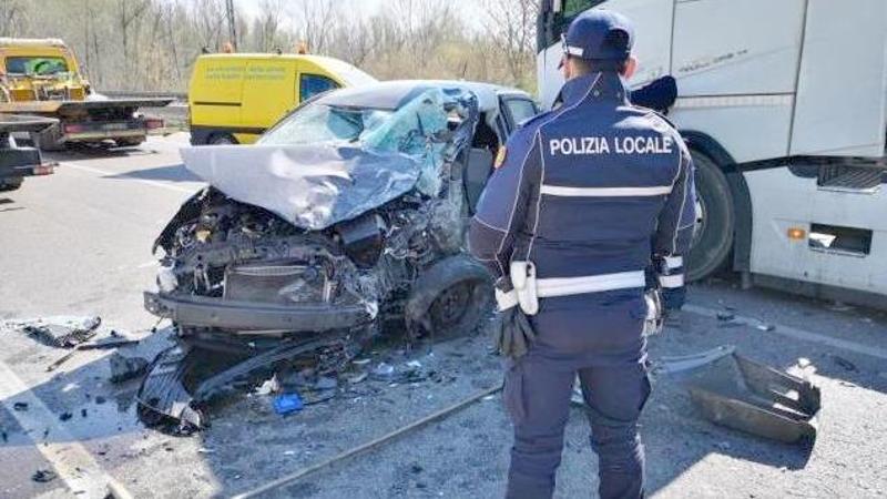 Incidenti stradali: costano 240 euro a ognuno di noi