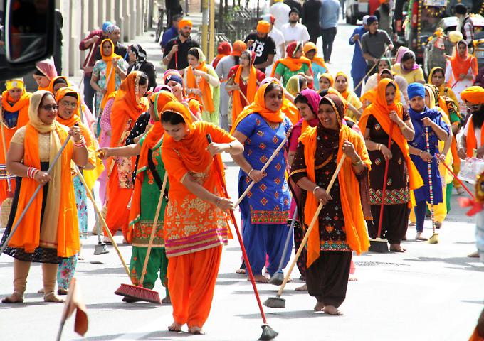 Meglio la sfilata di 6000 Sikh che di 6000 Bikers