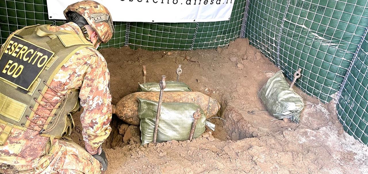 La malvagità della bomba che esplode dopo sei giorni