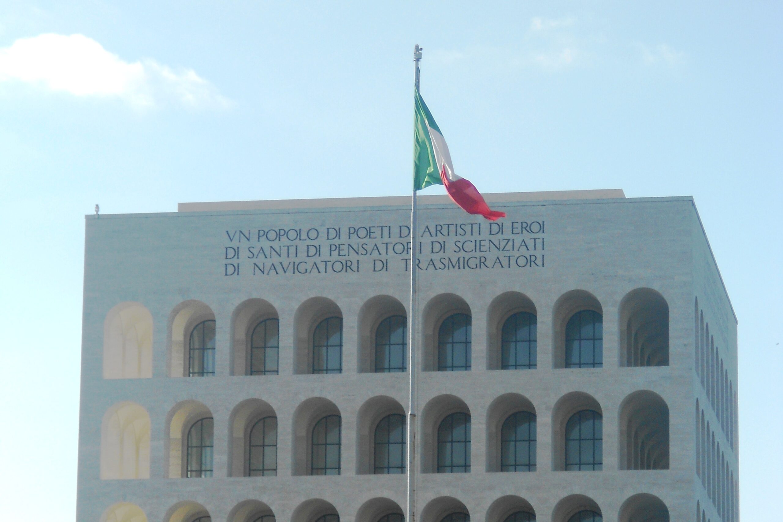 Siamo un popolo di poeti, artisti, eroi, santi, pensatori, scienziati, navigatori e trasmigratori