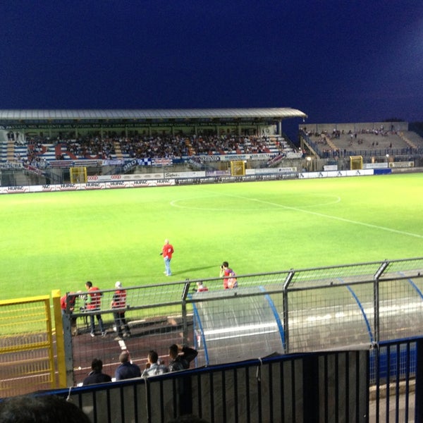 Ci frantumano sul risparmio energetico e si gioca a pallone di notte