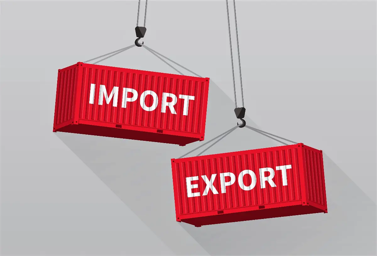 Importiamo ed esportiamo molto meno