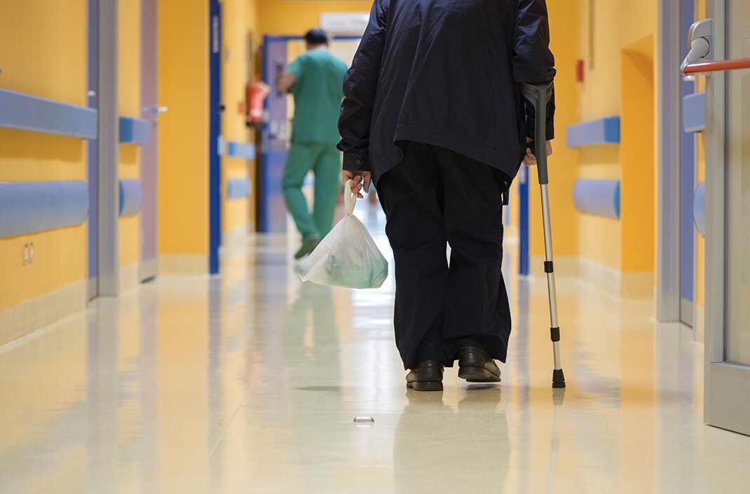 Ripristinare l’assistenza domiciliare, pubblica