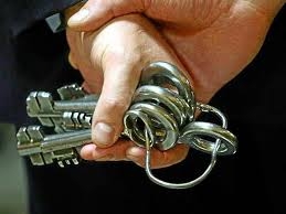 Buttare la chiave della cella o rieducare?
