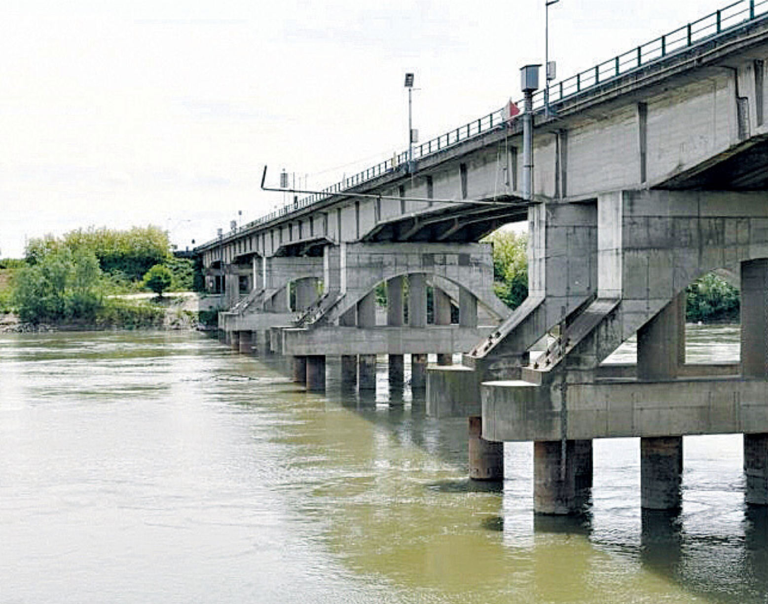 Ponte di Borgoforte è messo male