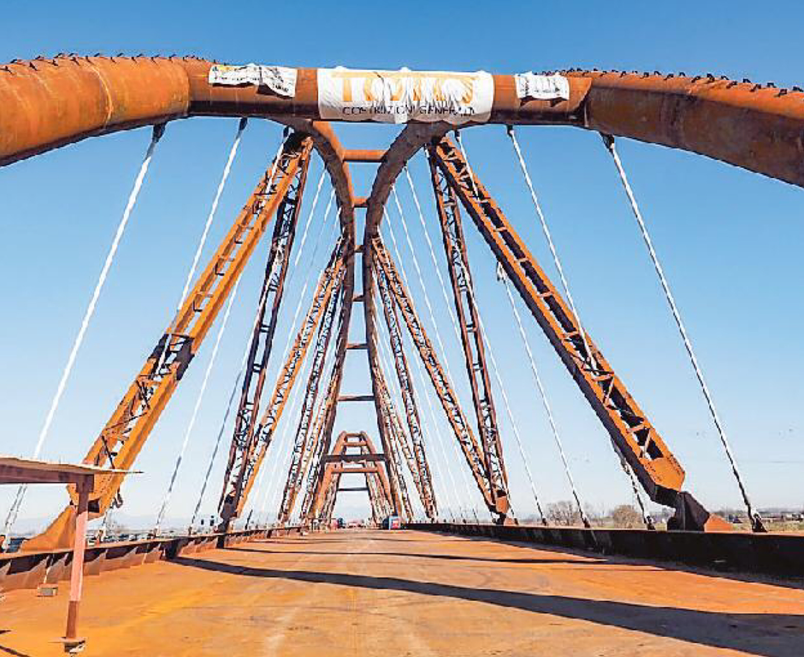 Ponte di San Benedetto: mancano materie prime e firma