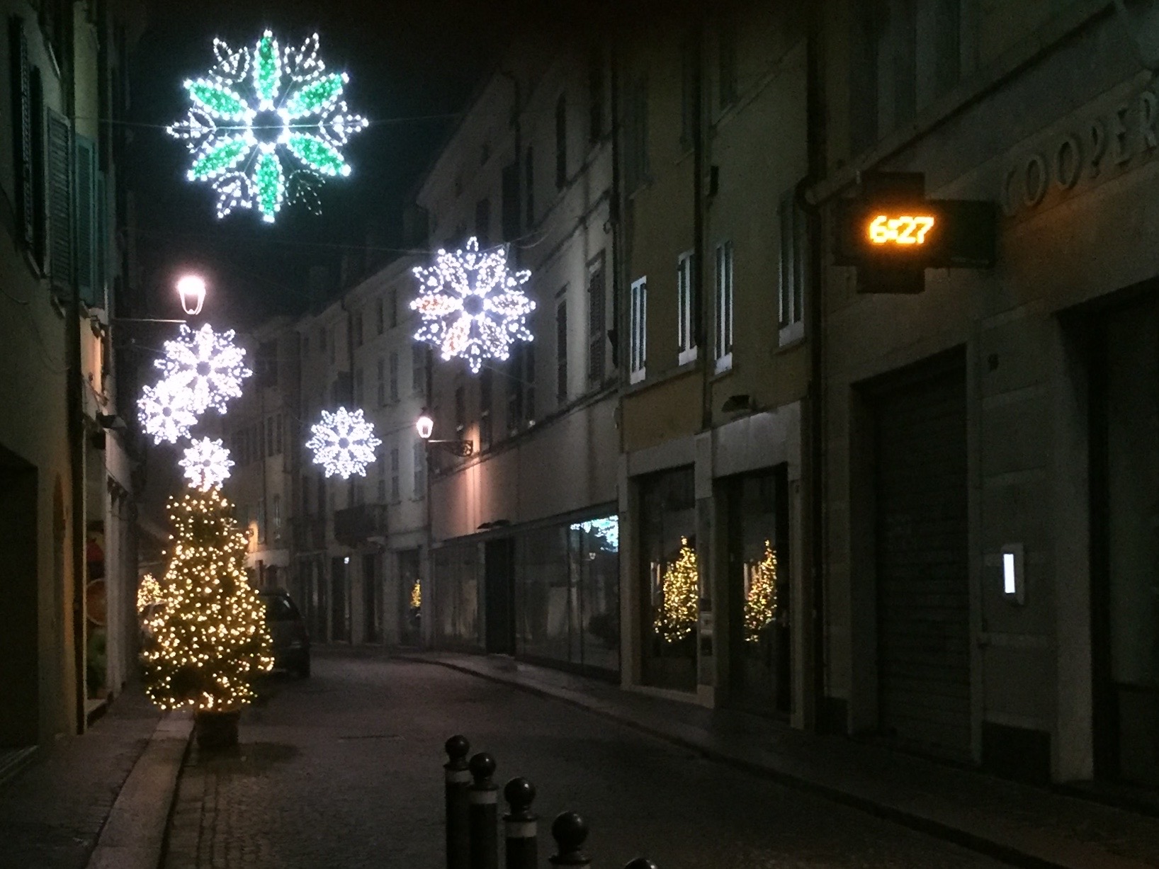 Spegnere un po’ prima le luminarie