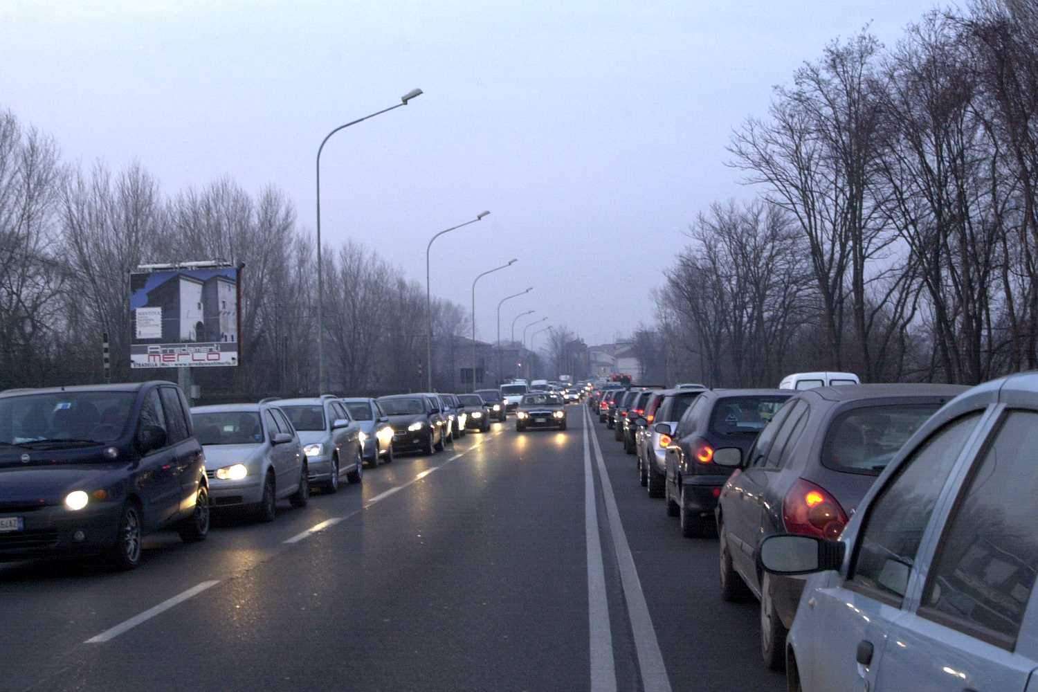 Bisogna portare il traffico fuori città