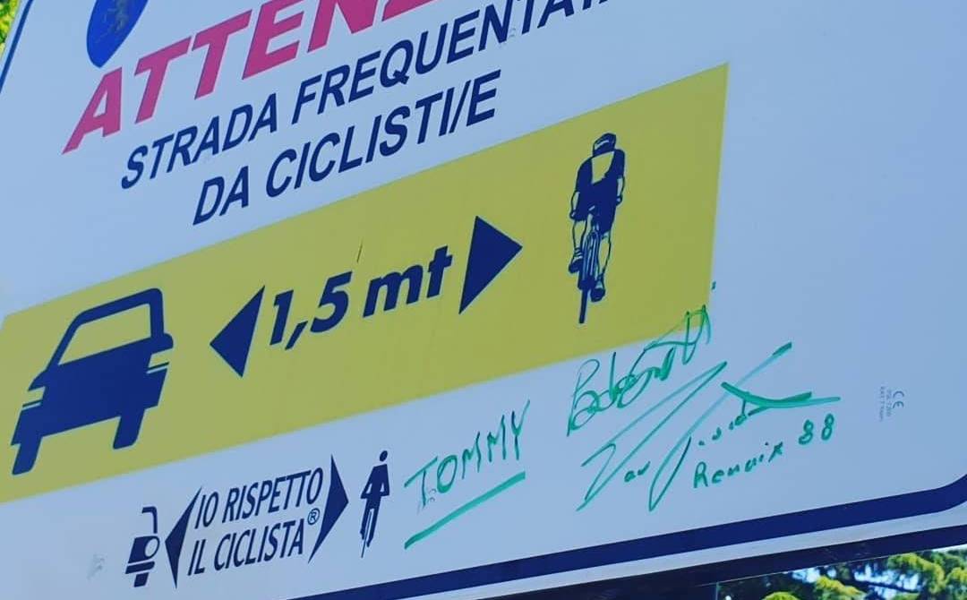 Non si può morire in bici, sfiorati o tamponati