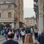 Mantova-gente-in-centro-1-27-marzo-2022