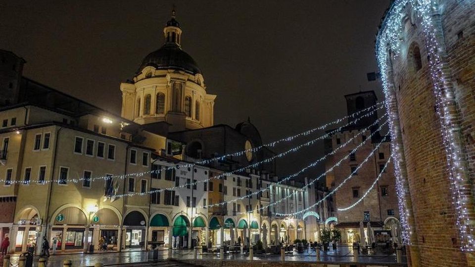Non sono le luminarie a fare Natale
