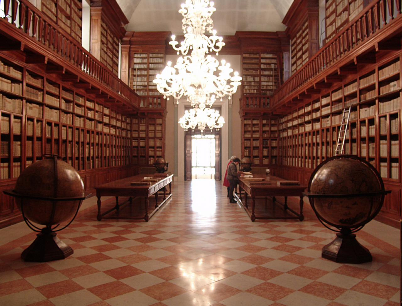 Biblioteche: acquisti solo presso librerie del comune