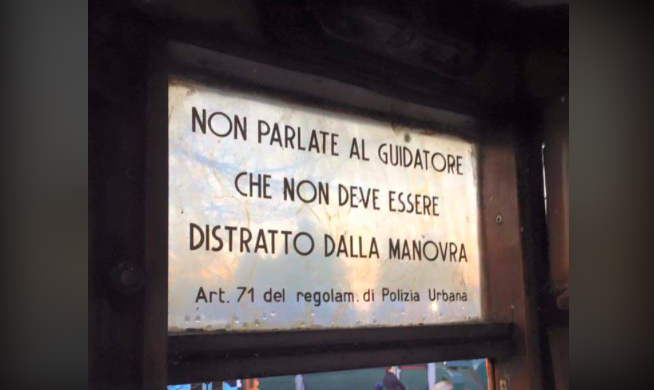 Vietato parlare al conducente che deve contare chi sale