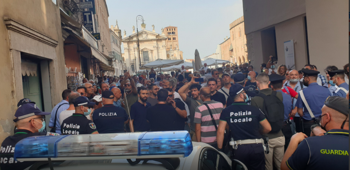 Manifestazioni NoPass: mancano i giovani