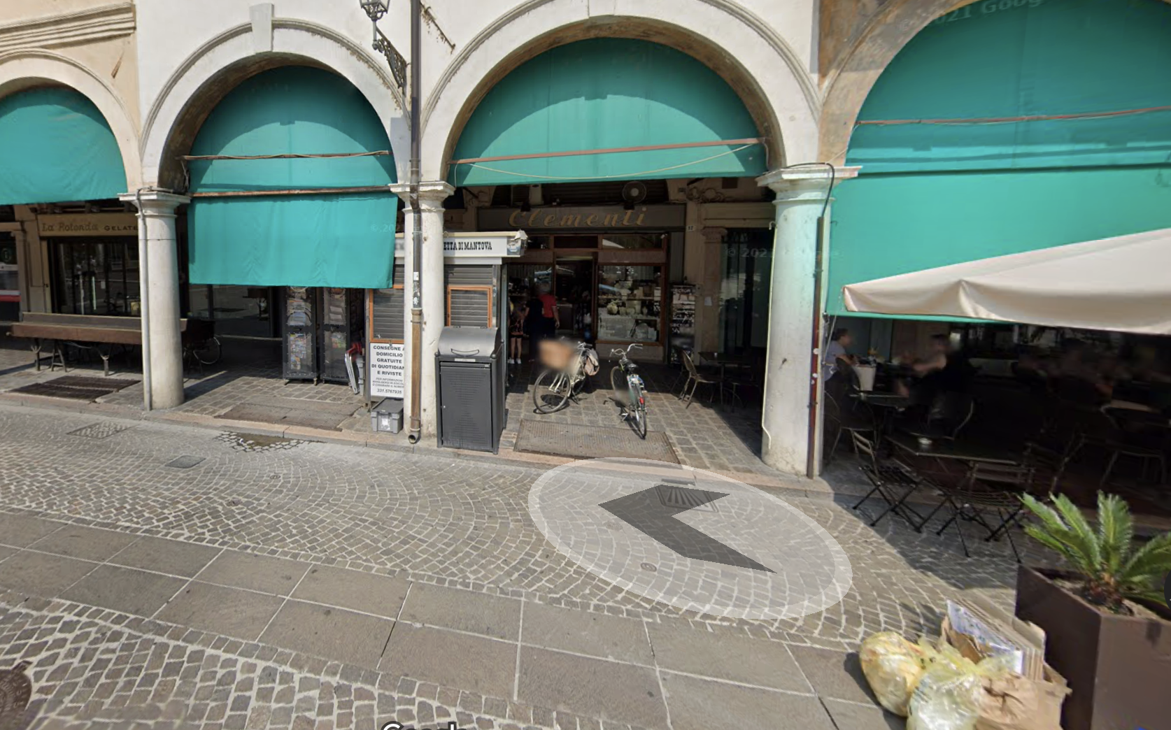 Spariscono le edicole