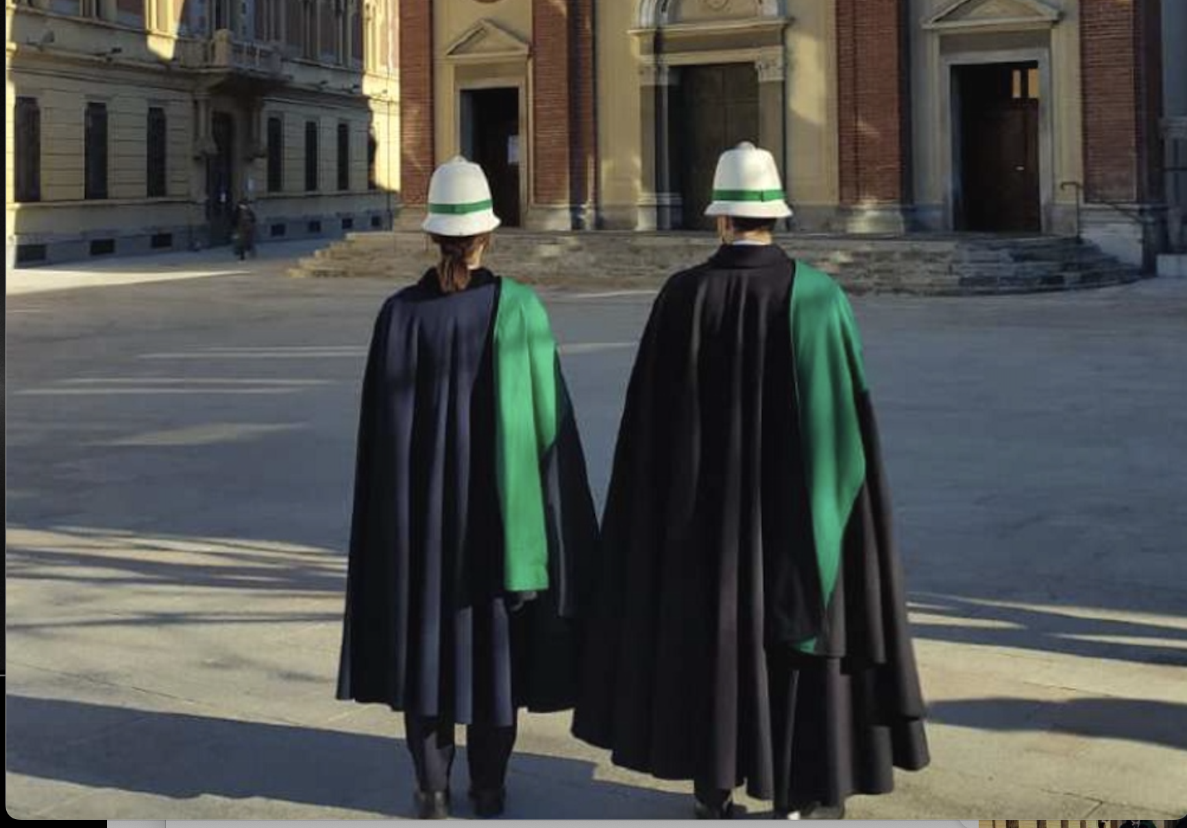 Lavoro: il fascino della divisa