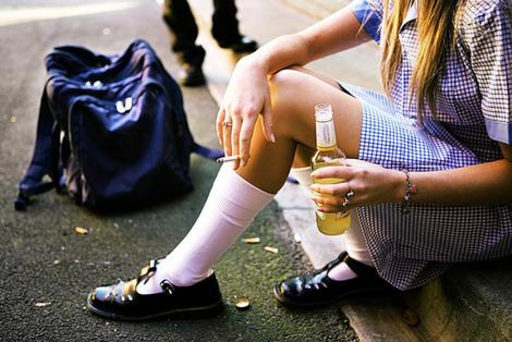 Alcool: l’abuso nei minori frutto dell’abuso dei grandi