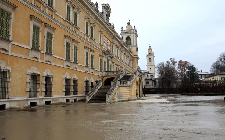 Viviamo come se non ci fosse un domani Ma domani c’é, e presenta il conto.