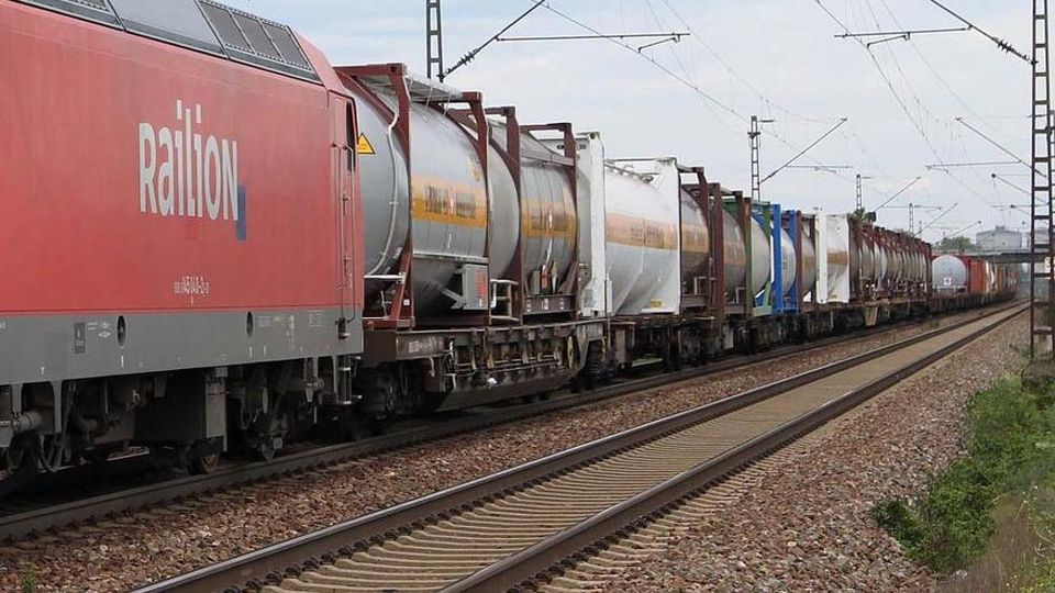 Treni: togliere almeno i merci dalla Mantova-Cremona