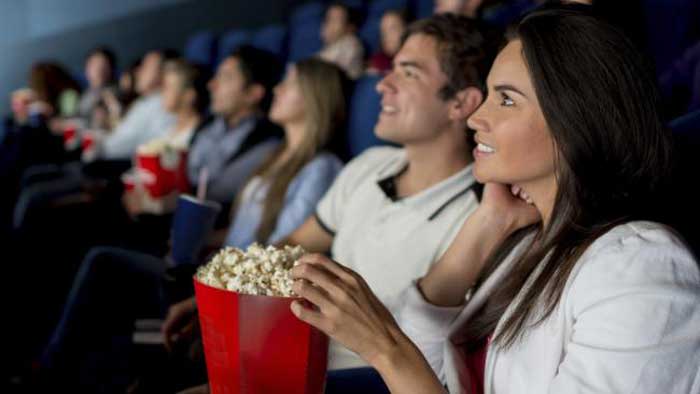 Non andrei mai a teatro con chi sgranocchia popcorn