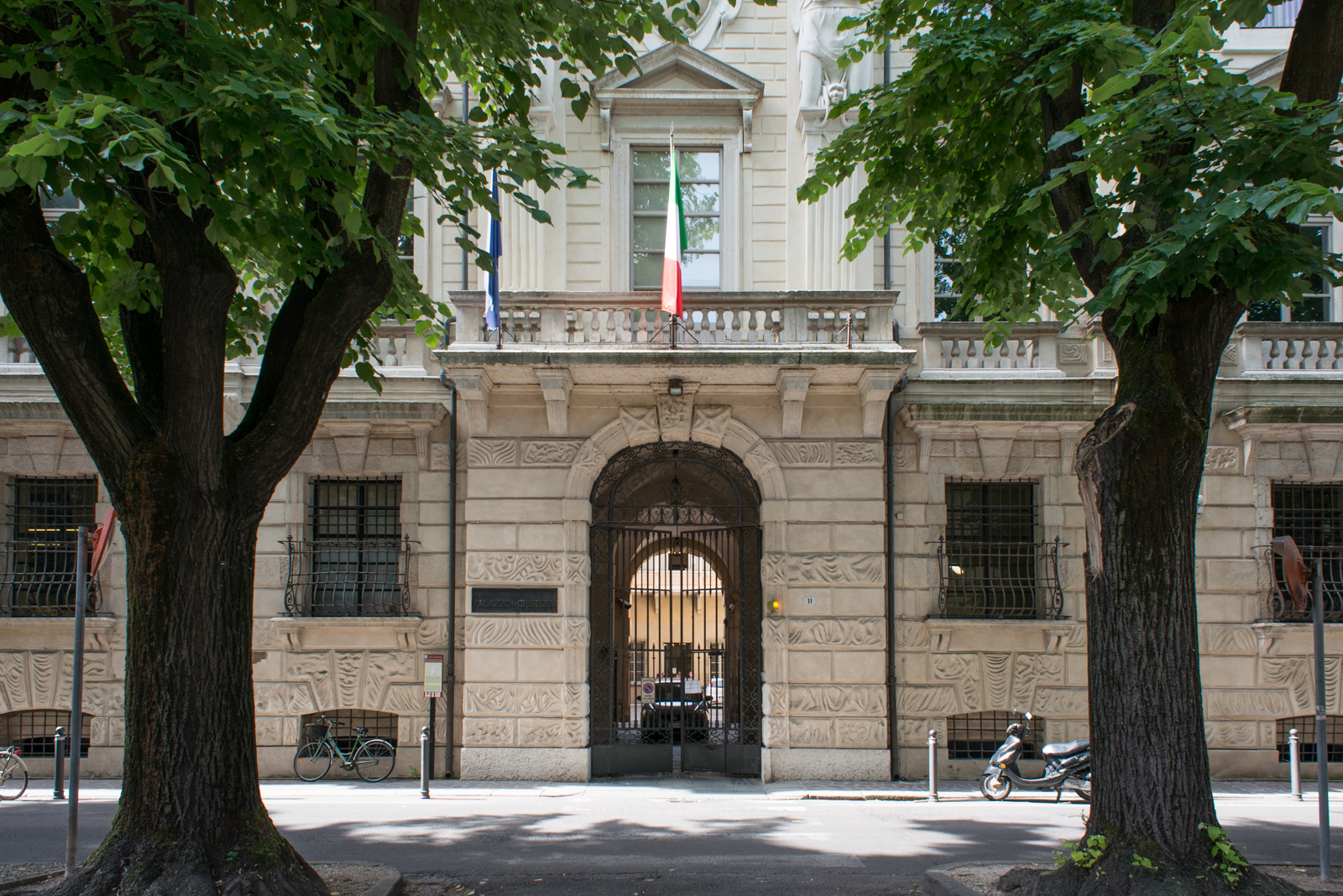 Uno Stato sfilacciato