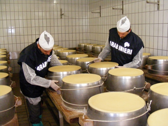 Grana scaccia grana (inteso come formaggio)