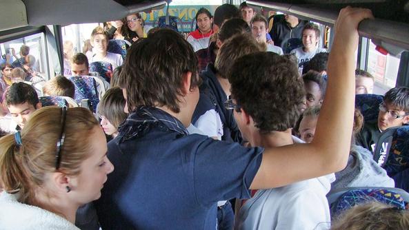 Posti a sedere e in piedi sugli autobus