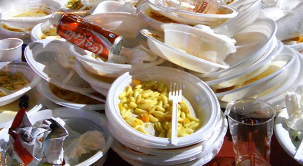Plastica: qualche cosa, però, bisogna fare