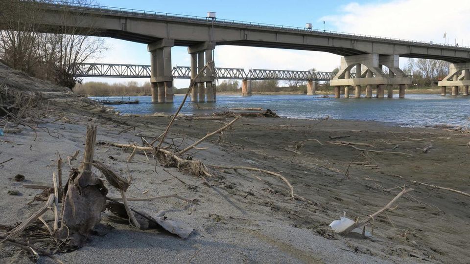 Ponte di Borgoforte: ascoltare le parole