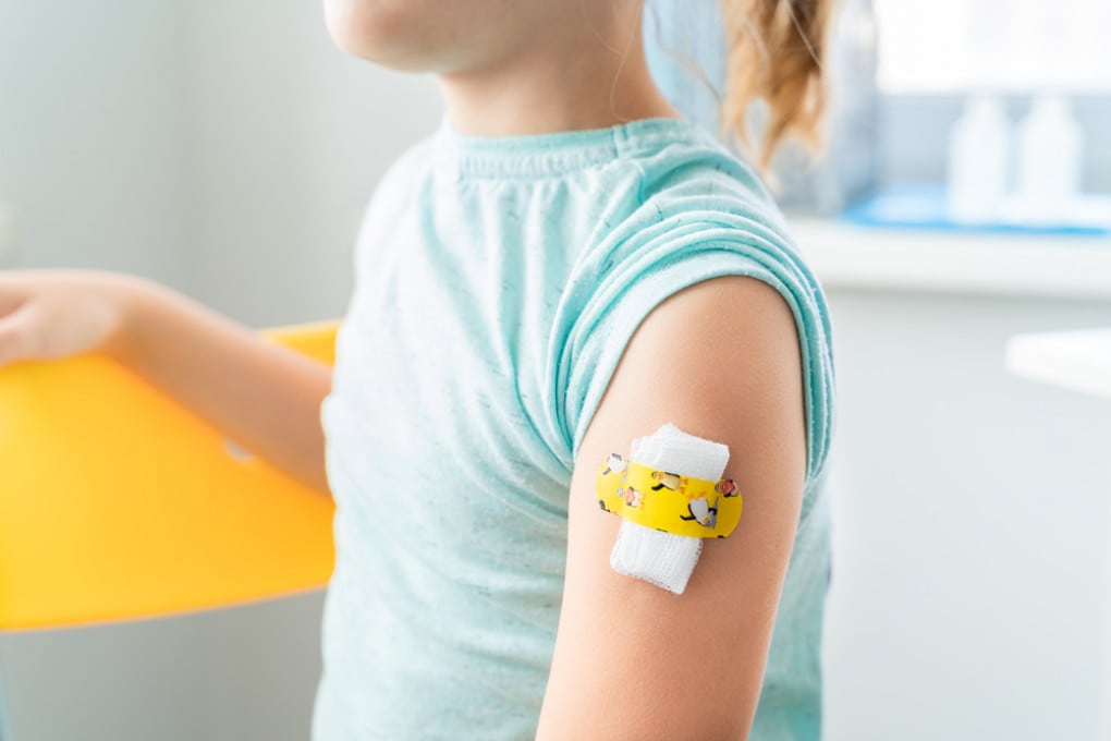 Testati vaccini per i ragazzi; ora manovra a tenaglia